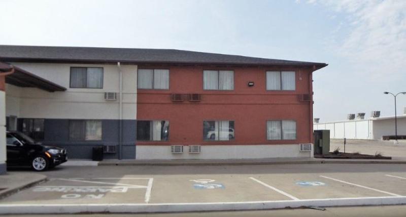 Hotel Super 8 By Wyndham Shenandoah Exterior foto